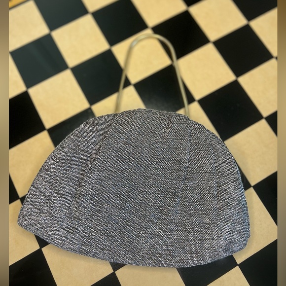 Vintage Silver Shimmer Purse w/ Gold Hardware - Picture 4 of 4